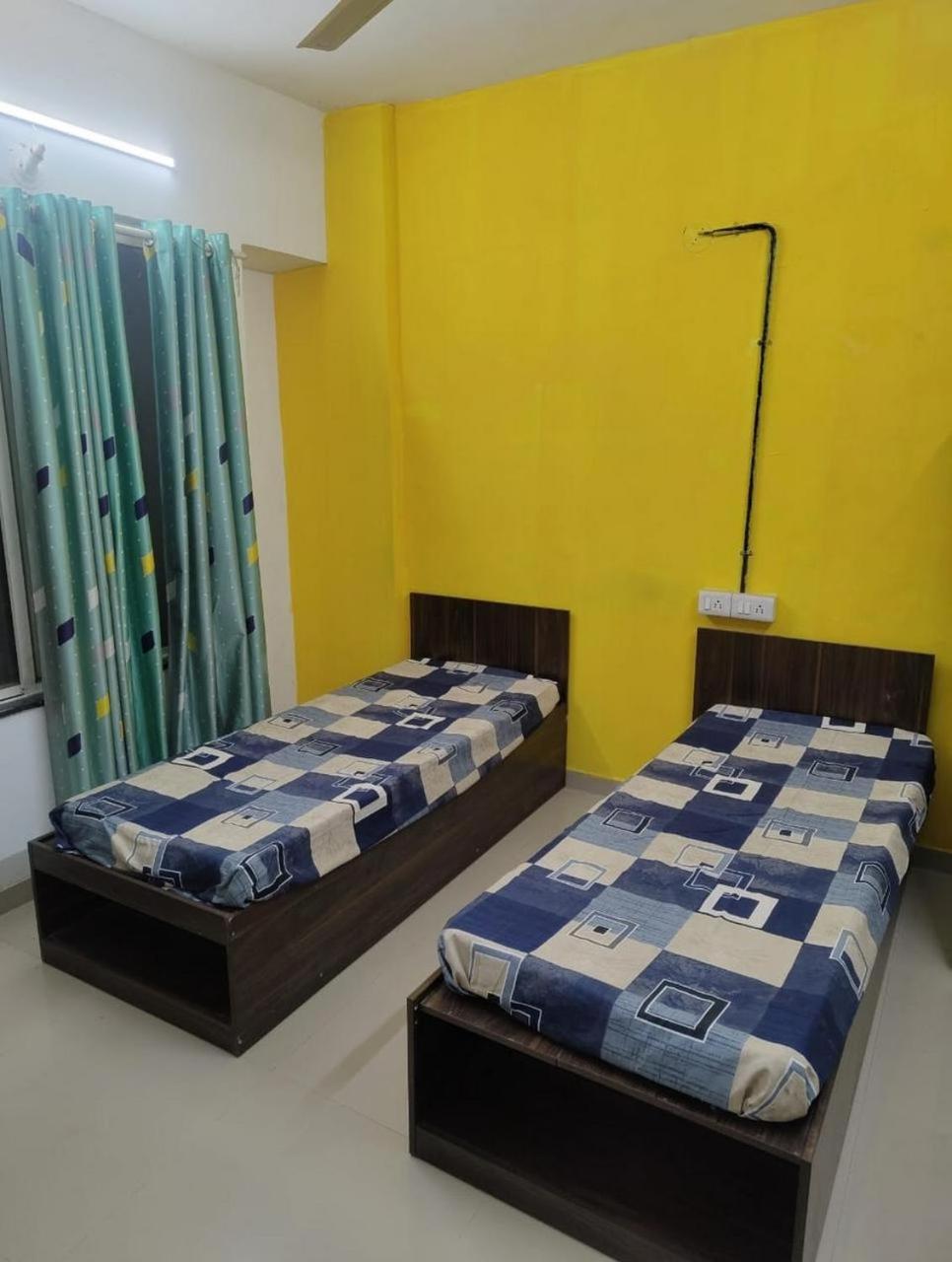 Amber House Hostel Пюн Екстериор снимка